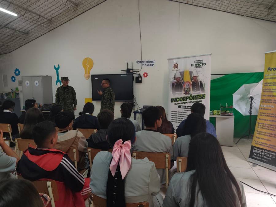Comando de Reclutamiento fortalece la orientación sobre definición de situación militar a estudiantes de Boyacá