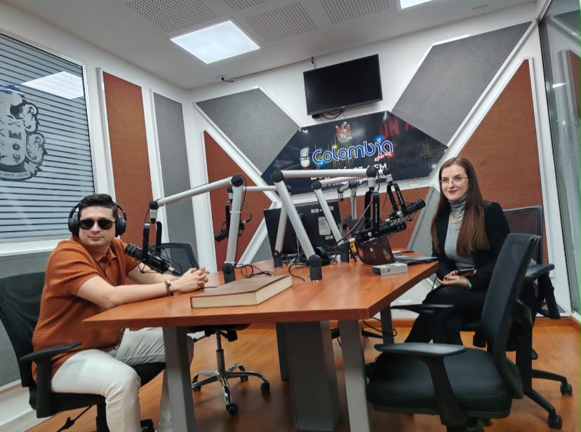 Gaby Gabriel Rivera llevó su sabor salsero a la Emisora del Ejército Nacional