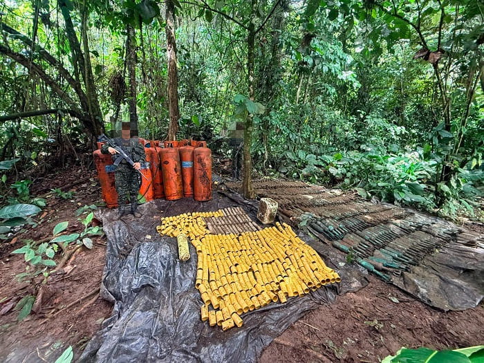 The National Army deals a forceful blow to terrorism in Tumaco by destroying the largest illegal explosives cache found so far this year