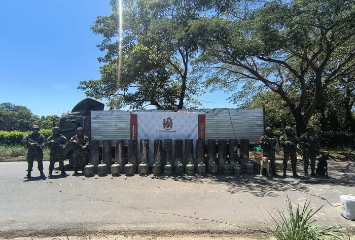 Troops from the 10th Brigade foil terrorist attack against military facilities in Cesar