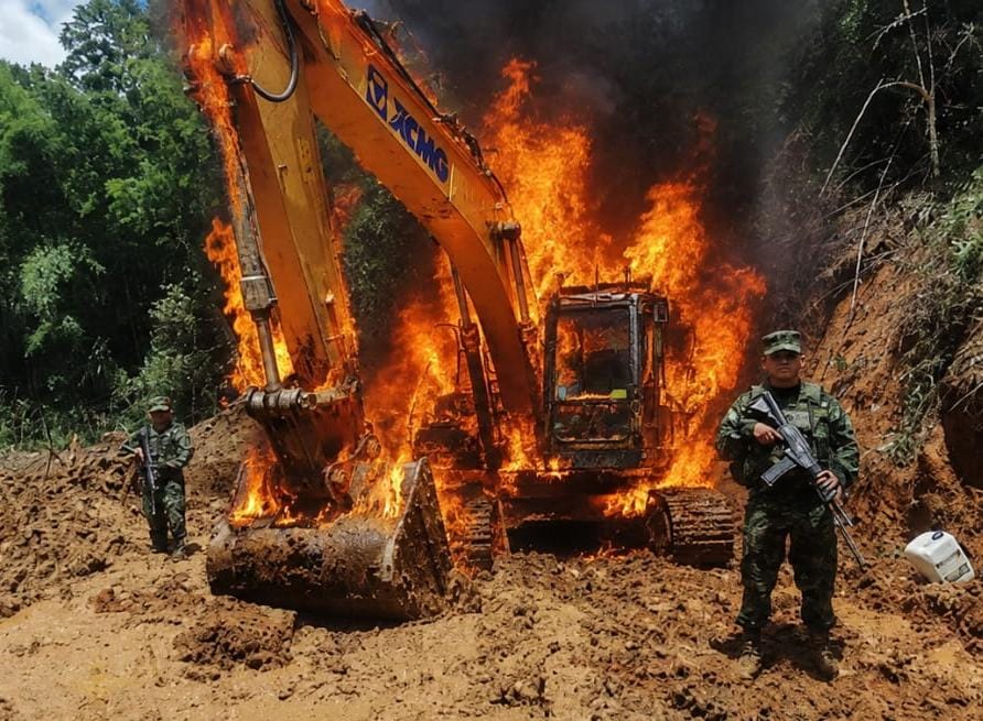Troops from the Army’s First Division crack down on illegal mining activities linked to the Gulf Clan in Vegachí, Antioquia
